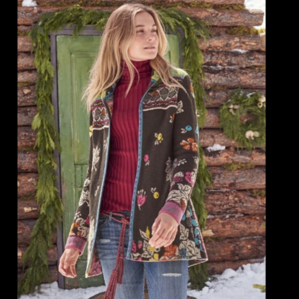 Preowned Sundance Swirling Leaves Sweater, Euro size 36, sold as size S